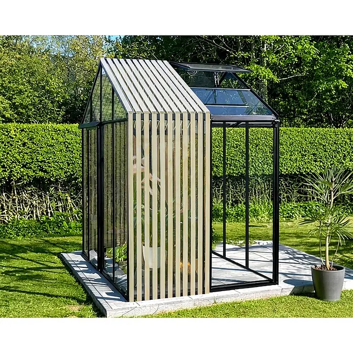 Bloomcabin Gewächshaus Aluminium Limited Edition mit Accoya-Fusion - Außenmaß inkl. Dachüberstand (B x T): 309 x 160 cm, Material Seitenwand: Glas, 4 mm, Schwarz - Modernes Gewächshaus aus Schwarzglas mit Holzlattenseite und -dach, im Garten.