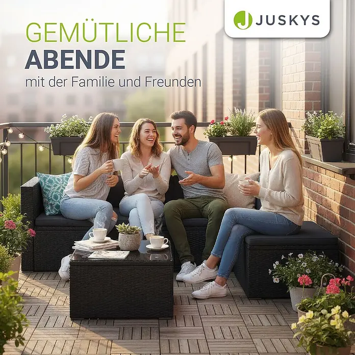 Juskys Loungemöbel-Set Punta Cana - 3 -tlg., Gestell: Stahl, pulverbeschichtet; Geflecht: Polyrattan; Sitz- und Rückenkissen: Polyester, Schaumstoff; Glasplatte: Sicherheitsglas, Farbe Geflecht: SchwarzFarbe der Bezüge: GrauAnzahl Sitzplätze: 3 - 4, Schwarz - Schwarzes Rattan-Balkonmöbel-Set mit Sofa und Tisch, von vier Personen für einen gemütlichen Abend genutzt.