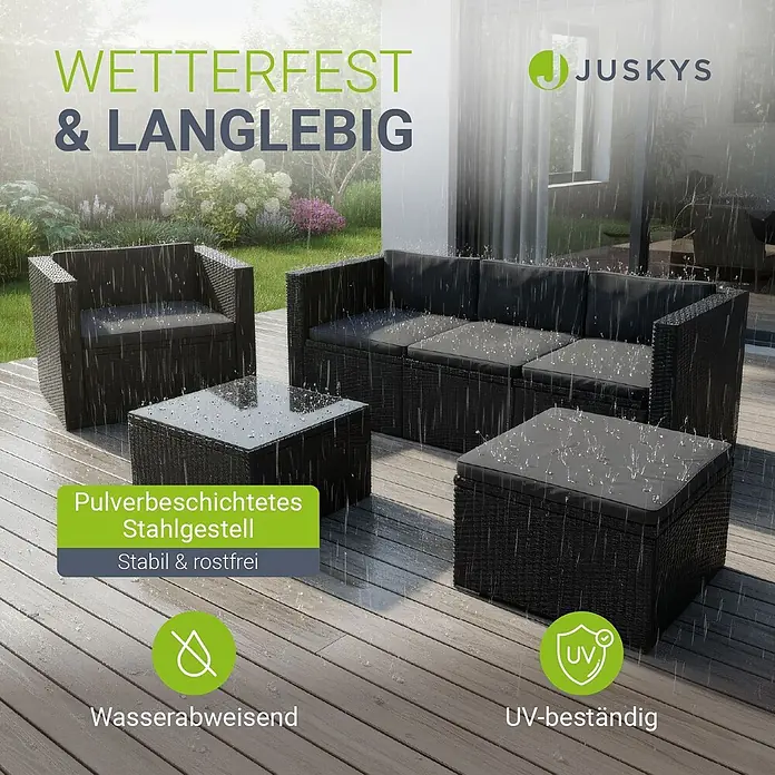 Juskys Loungemöbel-Set Punta Cana - 4 -tlg., Gestell: Stahl, pulverbeschichtet; Geflecht: Polyrattan; Sitz- und Rückenkissen: Polyester, Schaumstoff; Glasplatte: Sicherheitsglas, Farbe Geflecht: SchwarzFarbe Bezüge: DunkelgrauAnzahl Sitzplätze: 4 - 5, Schwarz - Schwarze Rattan-Gartenmöbelgarnitur mit grauen Kissen im Regen.