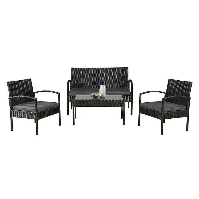 Juskys Loungemöbel-Set Trinidad - 4 -tlg., Geflecht: Polyrattan, geflochten; Gestell: Stahl, pulverbeschichtet; Auflagen: 100 % Schaumstoff; Sitzbezüge: 100 % Polyester; Glasplatte: Sicherheitsglas, Farbe Gartengarnitur: SchwarzFarbe Bezug: DunkelgrauAnzahl Sitzplätze: Für 4 Personen, Schwarz - Schwarzes Rattan-Gartenmöbelset mit 2-Sitzer-Sofa, zwei Stühlen und Couchtisch mit Glasplatte, alle mit grauen Polstern.