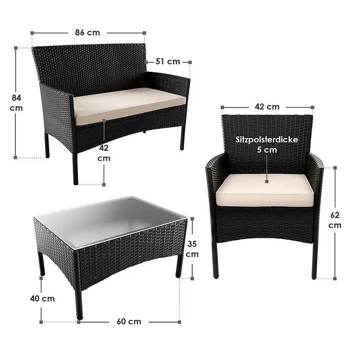 Juskys Loungemöbel-Set Fort Myers - 4 -tlg., Gestell: 100% Stahl, pulverbeschichtet; Geflecht: 100% Polyrattan, geflochten; Glasplatte: 100% Glas (Sicherheitsglas); Bezüge: 100% Polyester; Sitzauflagen: 100% Schaumstoff, Farbe Geflecht: SchwarzFarbe der Bezüge: CremeweißAnzahl Sitzplätze: Für 4 PersonenStil, Design: Modern, Rattan-Optik, Schwarz - Schwarzes Rattan-Gartenmöbelset mit beigen Kissen: Zweisitzer-Sofa, Sessel und Couchtisch mit Glasplatte, inklusive Maße.