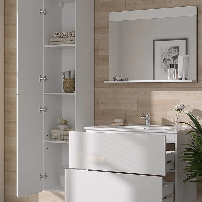 Vicco Badmöbel-Set Izan Weiß 4 Teile mit Hochschrank - Gesamtbreite Badmöbel: 116,6 cm, Weiß, Glänzend - Weißer Badezimmerschrank mit Schubladen und hohem Hochschrank in einem modernen Bad.