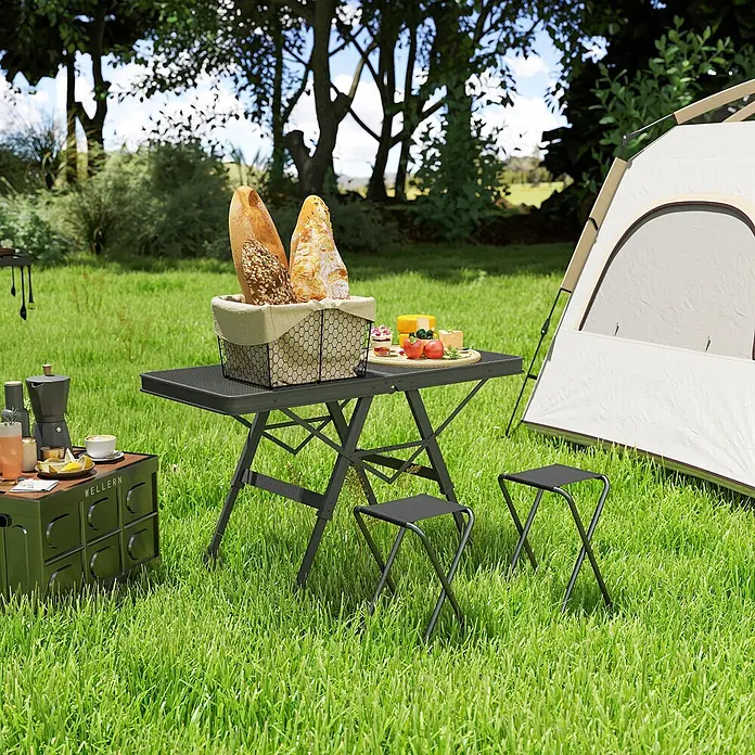 Outsunny Campingtisch - L x B x H: 90 x 40,5 x 58 cm, Schwarz - Dunkelgrauer Metall-Klapp-Campingtisch mit zwei passenden Stoffhockern, für ein Outdoor-Essen neben einem Zelt.