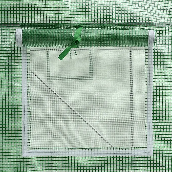 Furnicato Gewächshaus - 4 x 400 cm, Material Seitenwand: Kunststoff, 38 mm, Grau - Hochgerolltes weißes Netzfenster einer grünen Gitter-Gewächshausabdeckung, mit grünem Band gesichert.
