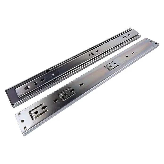 Guía para cajones - 45 mm - 450 mm, 2 ud., Extracción total - Dos guías metálicas plateadas para cajones de muebles o armarios.