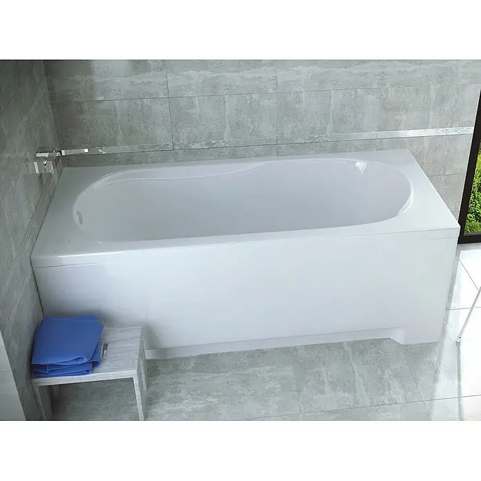 Bad Land Badewanne - 160 x 70 cm, Sanitäracryl, Weiß - Weiße moderne Badewanne mit Chromarmatur in einem gefliesten Badezimmer.