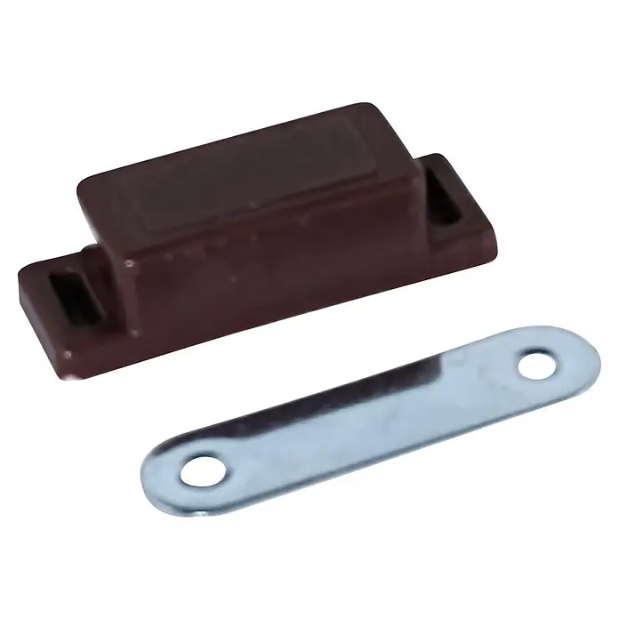 M.Pascual Cierre magnético - Fuerza de adherencia: 4 kg, Marrón, 2 ud. - Cierre magnético de plástico marrón oscuro con una placa de golpe rectangular de metal plateado para puertas de armario.