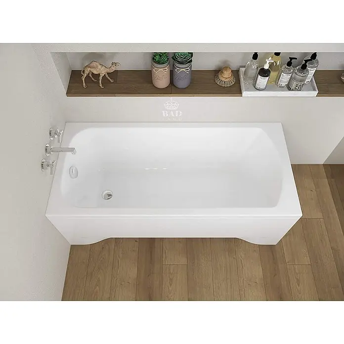 Bad Land Badewanne CLASSIC Acryl-Eckwanne 150 x 75 cm Weiß - Sanitäracryl, Weiß - Weiße rechteckige Badewanne mit Chromarmaturen und Abfluss, in einem modernen Badezimmer.