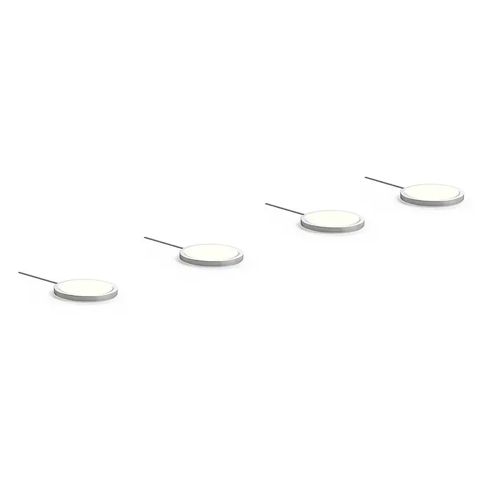 Prios LED-Unterbauleuchte Jopos - L x B x H: 8 x 8 x 0,7 cm - Vier runde LED-Pucklichter mit silbernen Rändern und weißer Beleuchtung.