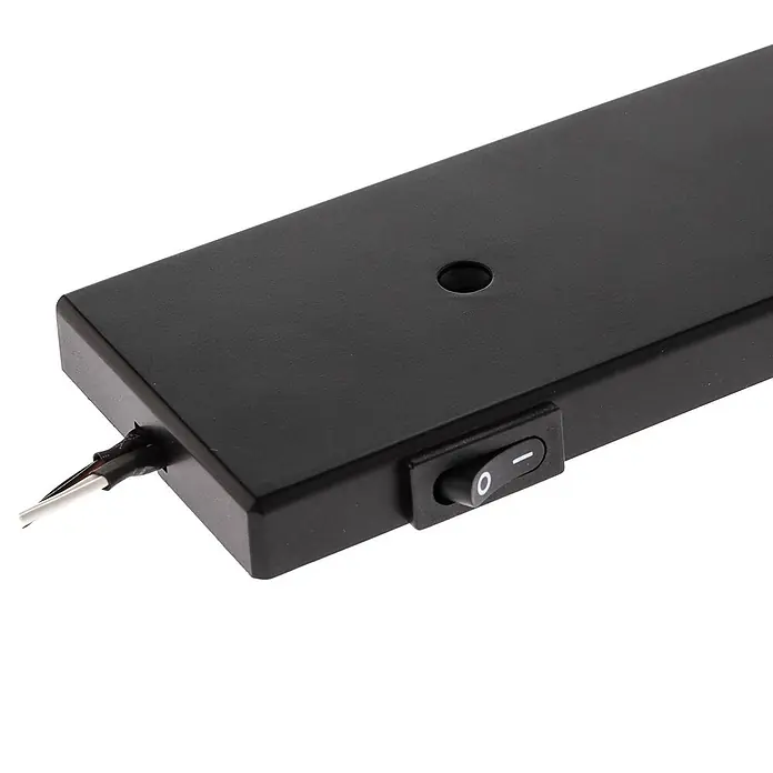 Lindby LED-Unterbauleuchte Amaryll -  - Schwarzes rechteckiges Elektronikgehäuse mit Ein/Aus-Wippschalter, Kabeln und Montageloch.