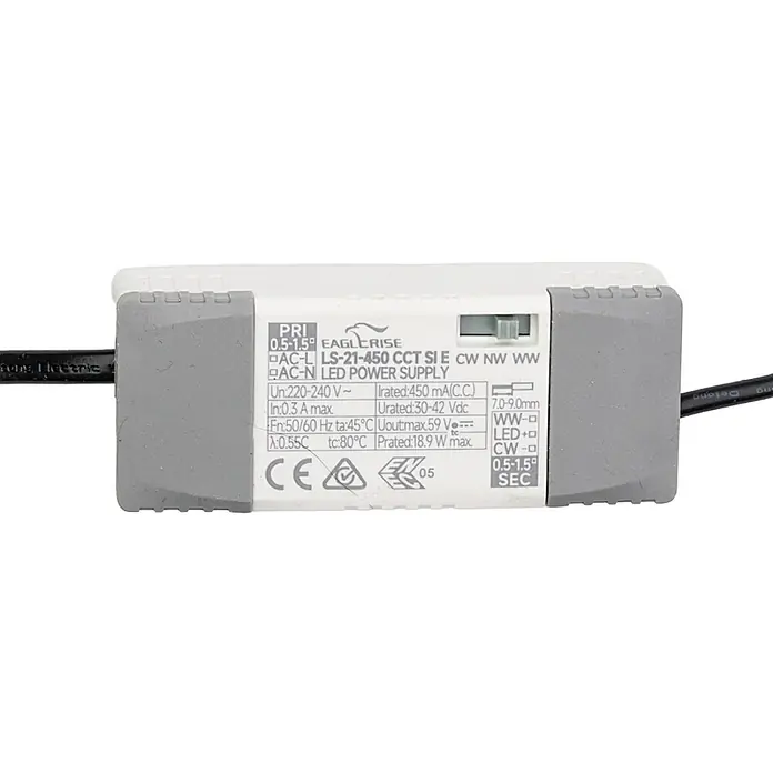 Luxula LED-Gartenstrahler - 18 W, 1.260 lm, IP65 - Weißes LED-Netzteil mit grauen Endkappen, das technische Spezifikationen wie Eingangs-/Ausgangsspannung und Leistung zeigt.
