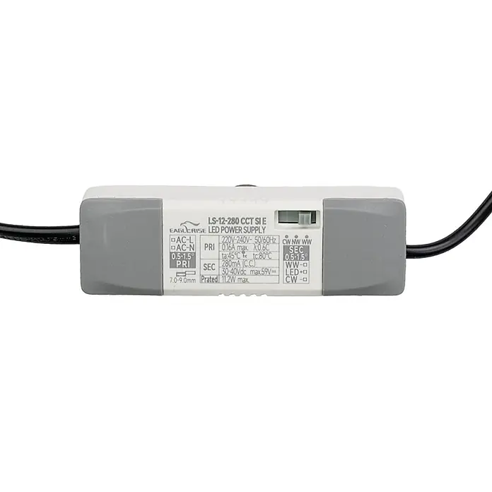 Luxula LED-Gartenstrahler - 12 W, 840 lm, IP65 - Rechteckiges grau-weißes EAGLERISE LED-Netzteil mit Kabeln, CCT-Auswahl und max. 11,2W Leistung.