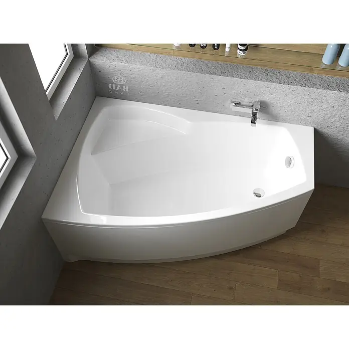 Bad Land Eckbadewanne FRIDA Acryl-Eckwanne 150 x 100 cm links Weiß, inkl. Acrylschürze - Sanitäracryl, Weiß - Weiße Eckbadewanne mit Chromarmatur in einem modernen Badezimmer installiert.