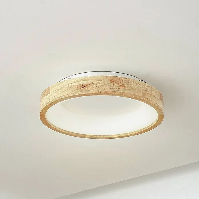 Lucande Deckenleuchte Samvel - Holz hell - Runde Deckenleuchte mit hellem Holzrahmen und weißem Diffusor.