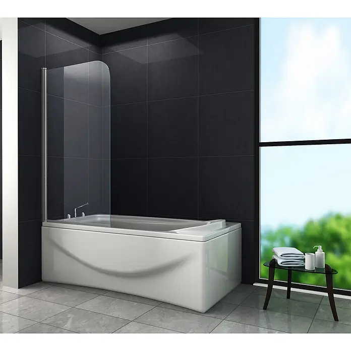 Glasdeals Badewannenaufsatz Badewannenaufsatz WELLNESS 80 x 140 cm 6 mm ESG Klarglas - B x H: 80 x 140 cm, 1 Stk., Chrom - Weiße moderne Badewanne mit Duschabtrennung aus Klarglas, in einem zeitgenössischen Badezimmer mit dunklen Fliesen und großem Fenster.