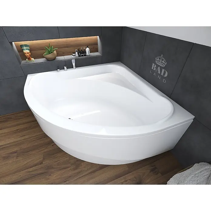 Bad Land Eckbadewanne STANDARD Acryl-Eckwanne 140 x 140 cm Weiß - Sanitäracryl, Weiß - Weiße Eckbadewanne in einem modernen Badezimmer, mit integrierter Armatur und Duschkopf.