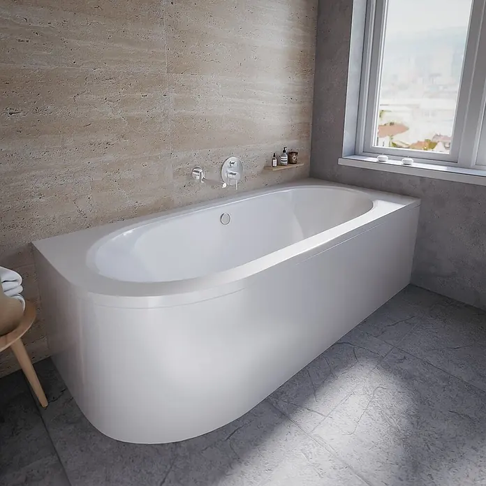 Bad Land Eckbadewanne AVITA Acryl-Eckwanne 150 x 75 cm rechts Weiß - Sanitäracryl, Weiß - Weiße, moderne Badewanne mit Wandarmaturen, in ein zeitgenössisches Badezimmer mit gefliesten Wänden und Boden integriert.