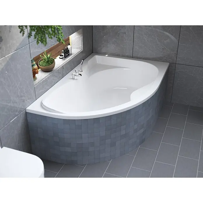 Bad Land Eckbadewanne - L x B: 170 x 110 cm, Sanitäracryl, Weiß - Weiße Acryl-Eckbadewanne mit geschwungener, dunkelgrau gefliester Front, integriertem Wasserhahn, in modernem Bad.