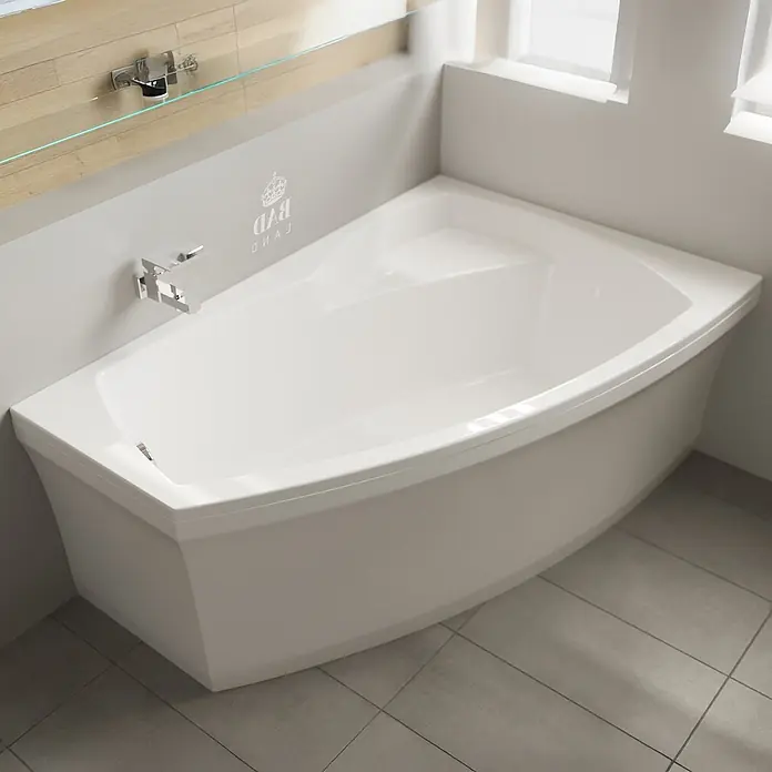 Bad Land Eckbadewanne - L x B: 160 x 105 cm, Sanitäracryl, Weiß - Weiße Eckbadewanne mit Chromarmaturen und Glasablage in modernem Badezimmer.