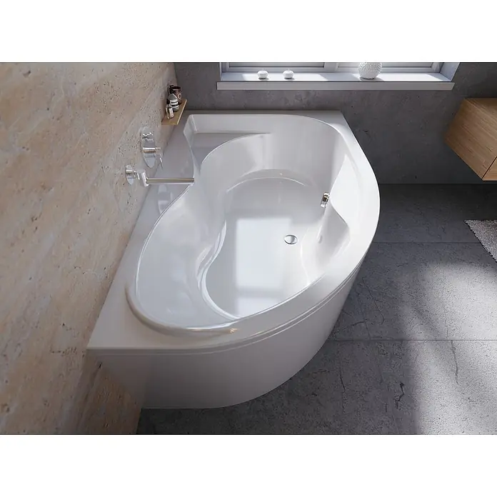 Bad Land Eckbadewanne DORA Acryl-Eckwanne 170 x 110 cm rechts Weiß - Sanitäracryl, Weiß - Weiß moderne asymmetrische Badewanne mit Chromarmaturen in einem modernen Badezimmer.