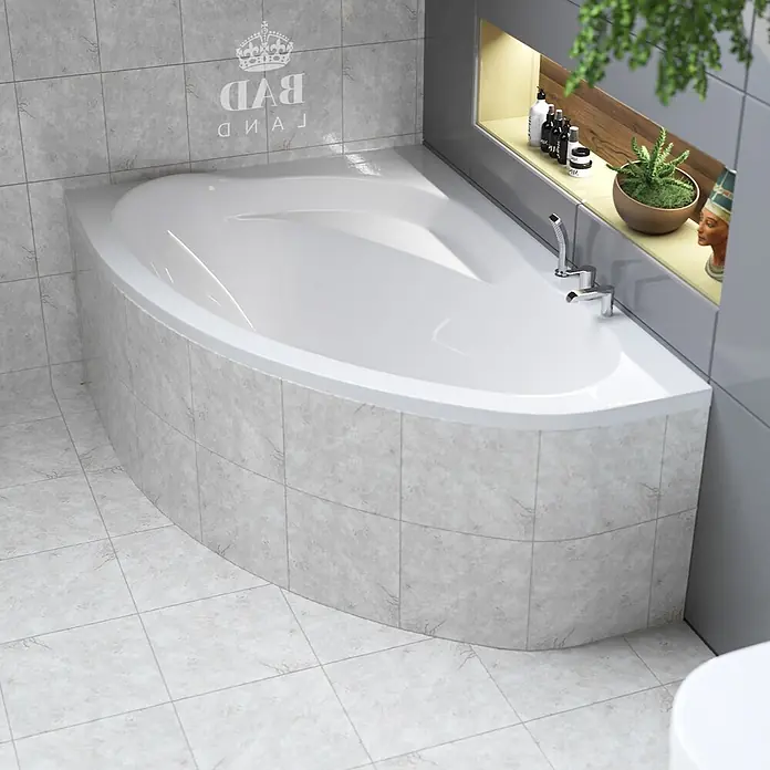 Bad Land Eckbadewanne - L x B: 150 x 100 cm, Sanitäracryl, Weiß - Weiße, geschwungene Eckbadewanne in einem modernen, gefliesten Badezimmer.