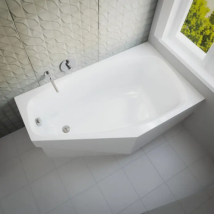 Bad Land Eckbadewanne MARIKA Acryl-Eckwanne 140 x 80 cm rechts Weiß - L x B: 140 x 80 cm, Sanitäracryl, Weiß - Weiß-moderne Eckbadewanne mit wandmontierter Chromarmatur und Abfluss.