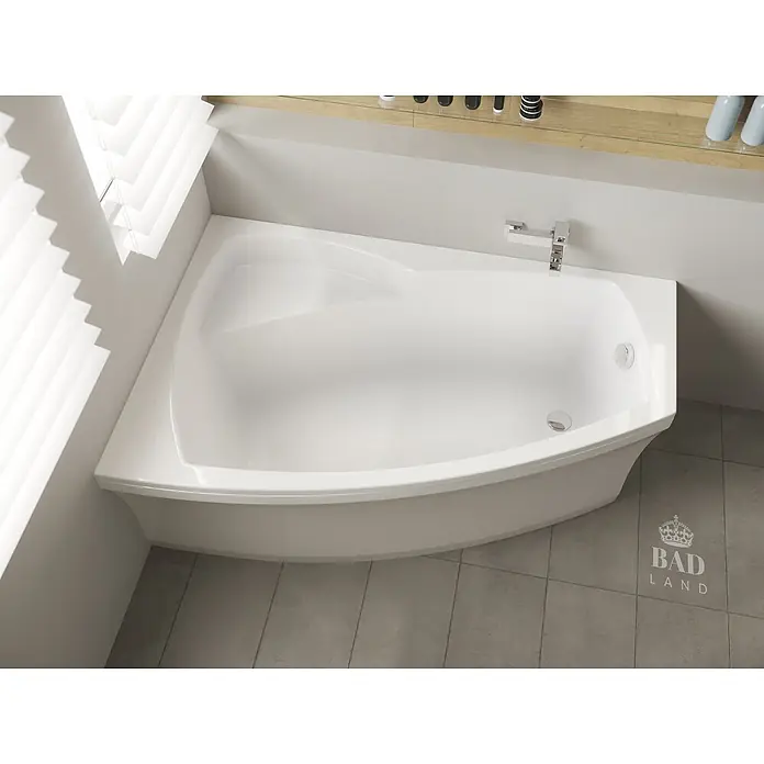 Bad Land Eckbadewanne FRIDA Acryl-Eckwanne 160 x 105 cm links Weiß - Sanitäracryl, Weiß - Weiße Eckbadewanne in einem modernen Badezimmer, mit Chromarmatur und strukturierter Innenseite.