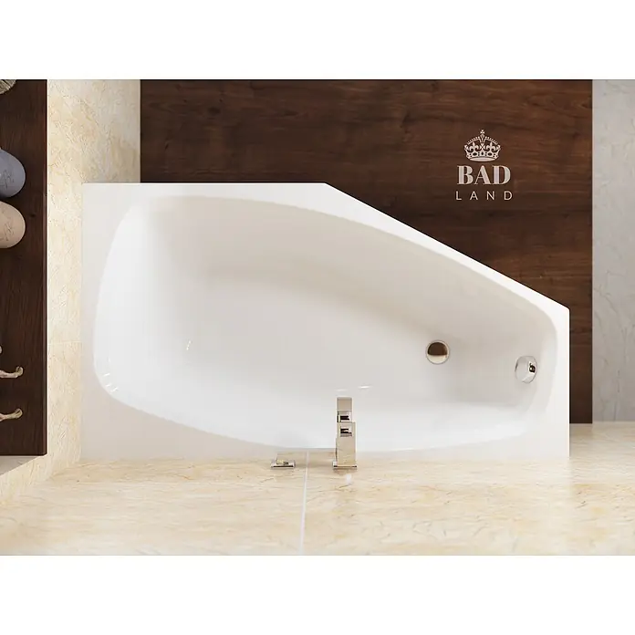 Bad Land Eckbadewanne - L x B: 140 x 80 cm, Sanitäracryl, Weiß - Weiße asymmetrische Badewanne mit Chromarmatur und Abfluss, in einem gefliesten Badezimmer.