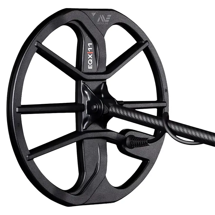 Minelab Metalldetektor Equinox 700 - 3,7 V, 1 Akku, 5.100 mAh, L x B x H: 280 x 280 x 1.440 mm - Schwarze Metallsuchspule mit offenem Speichen-Design und Karbonfaserschaft, markiert MINELAB EQX 11.