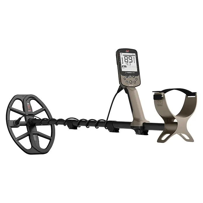 Minelab Metalldetektor X-TERRA ELITE Expidition - 3,7 V, 1 Akku, 5.100 mAh, L x B x H: 230 x 310 x 1.380 mm - Minelab X-Terra Elite Metalldetektor mit schwarzer Suchspule, schwarzem Gestänge, beiger Steuereinheit und Armlehne, Digitalanzeige mit '189'.