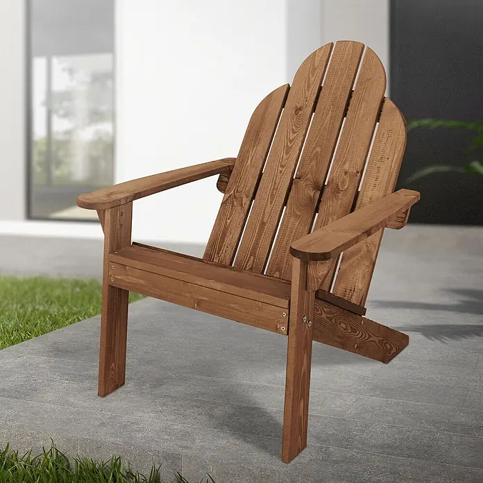 ECD Germany Gartenstuhl Braun aus Tannenholz Massiv, Holzstuhl Gartensessel Relaxstuhl Outdoor - 1 Stk., Tanne, Klappbar, Braun - Brauner Holz-Adirondack-Stuhl auf einer Terrasse.