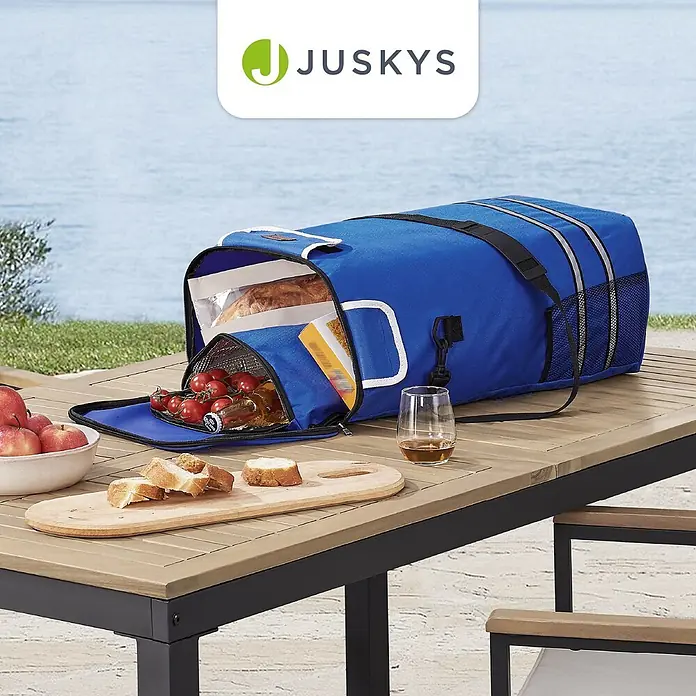 Juskys Einkaufstrolley Einkaufstrolley - L x B x H: 43 x 37 x 98 cm, Traglast: 30 kg, blau - Blaue Kühltasche aus Stoff, gefüllt mit Speisen und Getränken, auf einem Holztisch im Freien, bereit für ein Picknick.
