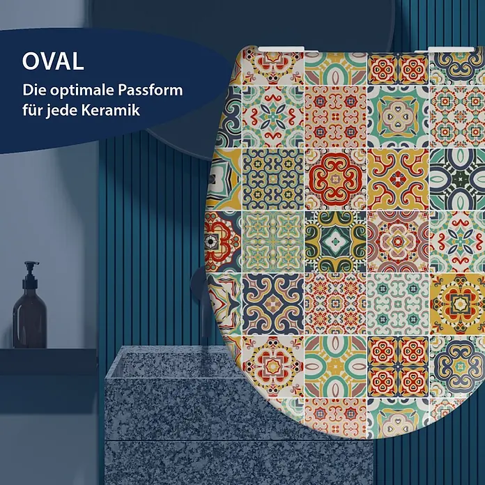 Poseidon WC-Sitz Vintage - Duroplast, Bunt, Mit Absenkautomatik - Ovaler Toilettensitz mit buntem Mosaikmuster, abgebildet in einem modernen Badezimmer.
