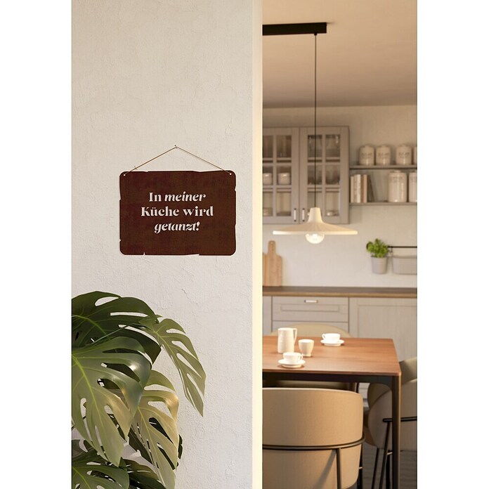 Deko-Schild (300 x 212 mm, Metall, Rostbraun, Motiv: In meiner Küche wird getanzt) | BAUHAUS