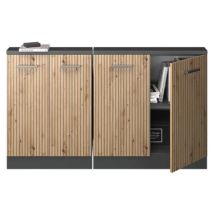Vicco Schrankküche R-Line Artisan-Eiche 2er Set - Artisan-Eiche, Dachschrägenzeile 140cm - Viertüriger Schrank mit Holzlamellentüren, dunkelgrauer Platte und Sockel, eine Tür offen mit Büchern.