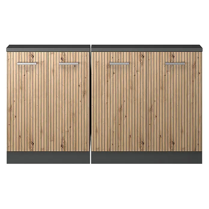 Vicco Schrankküche R-Line Artisan-Eiche 2er Set - Artisan-Eiche, Dachschrägenzeile 140cm - Zwei hellholzfarbene Schränke mit vertikal geriffelten Türen, dunkelgrauen Platten und Sockeln, mit silbernen Griffen.