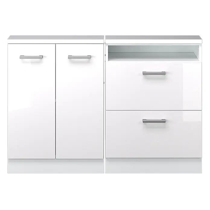 Vicco Schrankküche R-Line Weiß Hochglanz 2er Set - Weiß Hochglanz, Dachschrägenzeile 120cm - Weiße Schrankeinheit mit zwei Türen links und einem offenen Fach über zwei Schubladen rechts, alle mit silbernen Griffen.