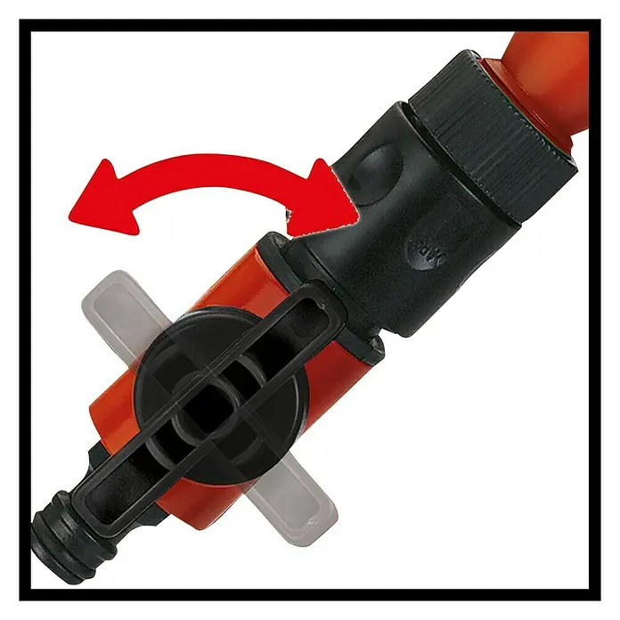 Einhell Regenfasspumpe GE-SP 3546 RB - Leistung: 350 W, Max. Fördermenge: 4.600 l/h - Nahaufnahme eines Gartenschlauchanschlusses mit rotem Pfeil zur Anzeige der Drehrichtung.