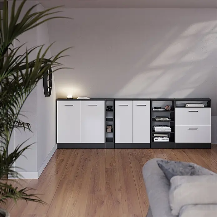 Vicco Schrankküche R-Line Weiß Hochglanz mit 2 Türen - Weiß Hochglanz, Dachschrägenschrank 80cm - Ein modulares Aufbewahrungssystem in Weiß und Dunkelgrau mit Schränken, offenen Regalen und Schubladen, an einer Wand in einem modernen Raum.