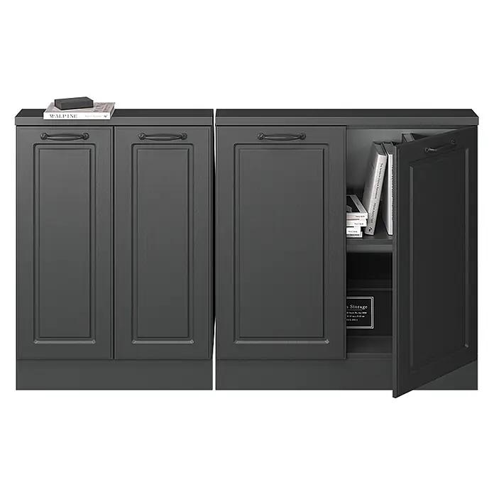 Vicco Küchenschrank für Dachschrägen R-Line, Anthrazit Landhaus, 140 cm -  - Zwei dunkelgraue Schränke mit Ziergriffen, einer geschlossen und einer teilweise geöffnet, der Bücher und eine Aufbewahrungsbox zeigt.
