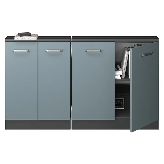 Vicco Schrankküche R-Line Blau-Grau 2er Set - Blau-Grau, Dachschrägenzeile 140cm - Zweiteiliger blau-grauer Aufbewahrungsschrank mit dunkelgrauem Sockel, eine Tür offen mit Büchern und Aufbewahrungsbox.