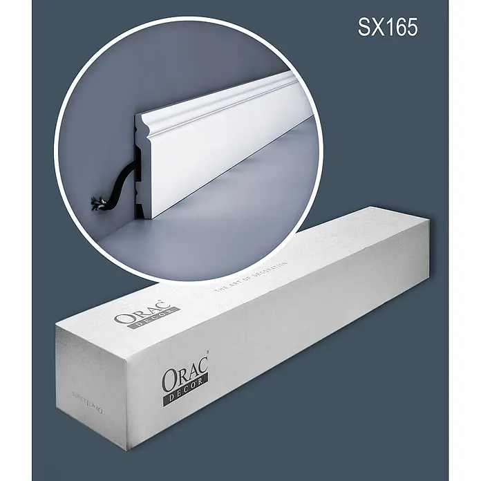 Orac Zierleiste SX165 AXXENT Zierleisten 1 Karton SET 2 Stuckleisten 4 m - leicht, extrem formstabil, stoßfest - Weißes profiliertes Sockelleistenprofil mit Kabelkanal, präsentiert mit ORAC DECOR Verpackung.