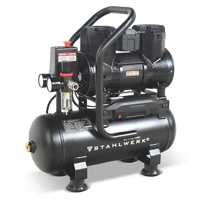 STAHLWERK Kompressor ST-110 Pro - Max. Druck: 8 bar, 30 l, Schmierung: Ohne - Ein schwarzer, tragbarer, ölfreier Kompressor mit Doppelzylinder, Manometern und Druckregler.