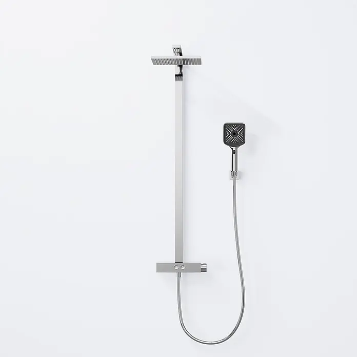 Vola Duschsystem -  - Verchromtes Duschsystem mit quadratischer Kopf- und Handbrause sowie flexiblem Schlauch.