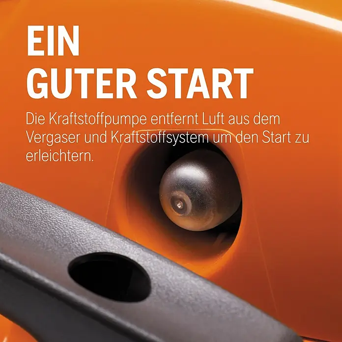 Husqvarna Benzin-Kettensäge 120 Mark II - 1.400 W, 38 cm³, Schwertlänge: 35 cm, Max. Aststärke: 300 mm - Nahaufnahme eines orangefarbenen Geräts mit schwarzem Primer-Kolben, Teil des Kraftstoffsystems für leichteres Starten.