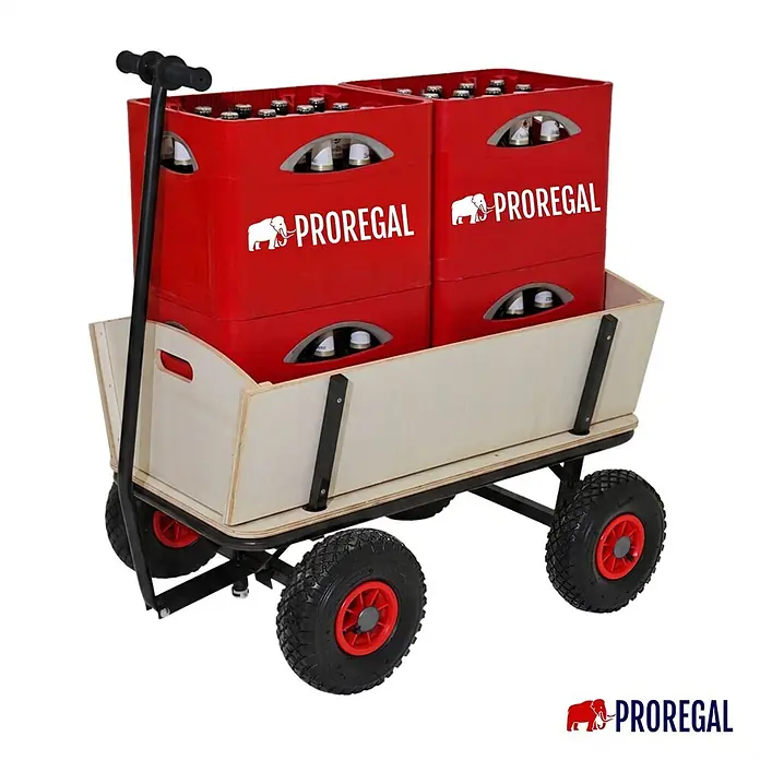 Proregal Bollerwagen BOLLY - L x B x H: 60 x 95 x 97 cm, Traglast: 150 kg - Holzbollerwagen mit schwarzem Gestell, roten Radnaben und Griff, beladen mit vier roten 'PROREGAL' Flaschenkästen.