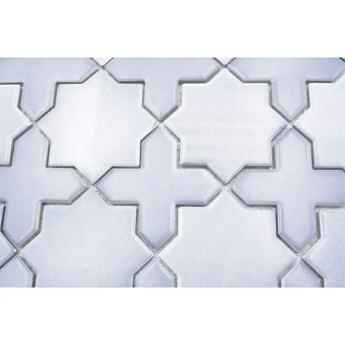 Mosaikfliese Starmix CG SXS 05 - 29,6 x 29,6 cm, Grau, Matt - Nahaufnahme von weißen Arabeskenfliesen, die ein elegantes und stilvolles Muster für Wände und Böden bilden. Ideal für moderne und klassische Designs.