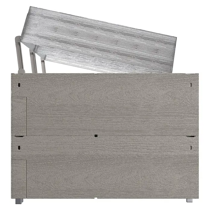 Juwel Hochbeet Timber Set - 130 x 60 x 52 cm, Kunststoff, Nordic wood - Graue Outdoor-Aufbewahrungsbox in Holzoptik mit teilweise geöffnetem Wellmetall-Deckel, gestützt von Armen.