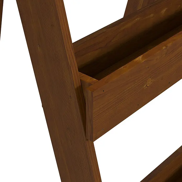 Hochbeet Ortolegno Balcony - Holz, Kastanienbraun - Nahaufnahme eines dunkelbraunen Holzregals oder Pflanzkastens mit sichtbarer Holzmaserung.