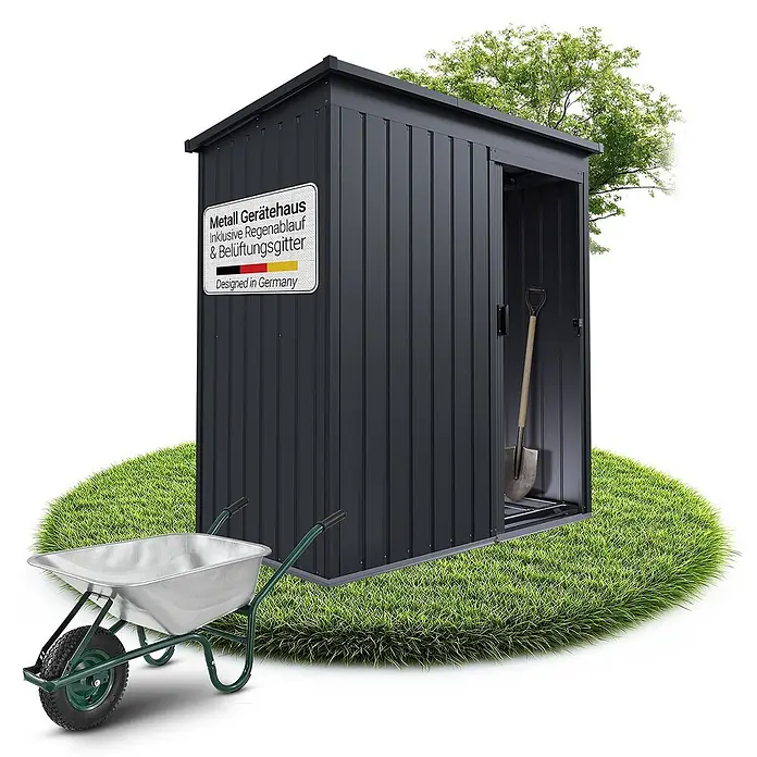 Juskys Gerätehaus Gerätehaus - Außenbreite inkl. Dachüberstand: 164 cm, Außentiefe inkl. Dachüberstand: 88 cm, Metall, Dunkelgrau - Dunkelgraues Metallgerätehaus mit offener Tür, Schaufel innen und Schubkarre auf Gras, zur Gartengeräteaufbewahrung.